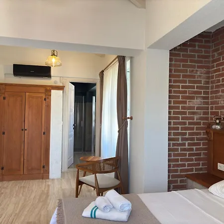 Volga Cunda 酒店 Ayvalı