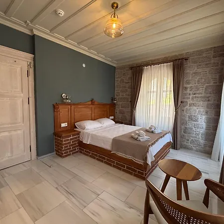 Hotel Volga Cunda *
