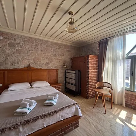 Hotel Volga Cunda *